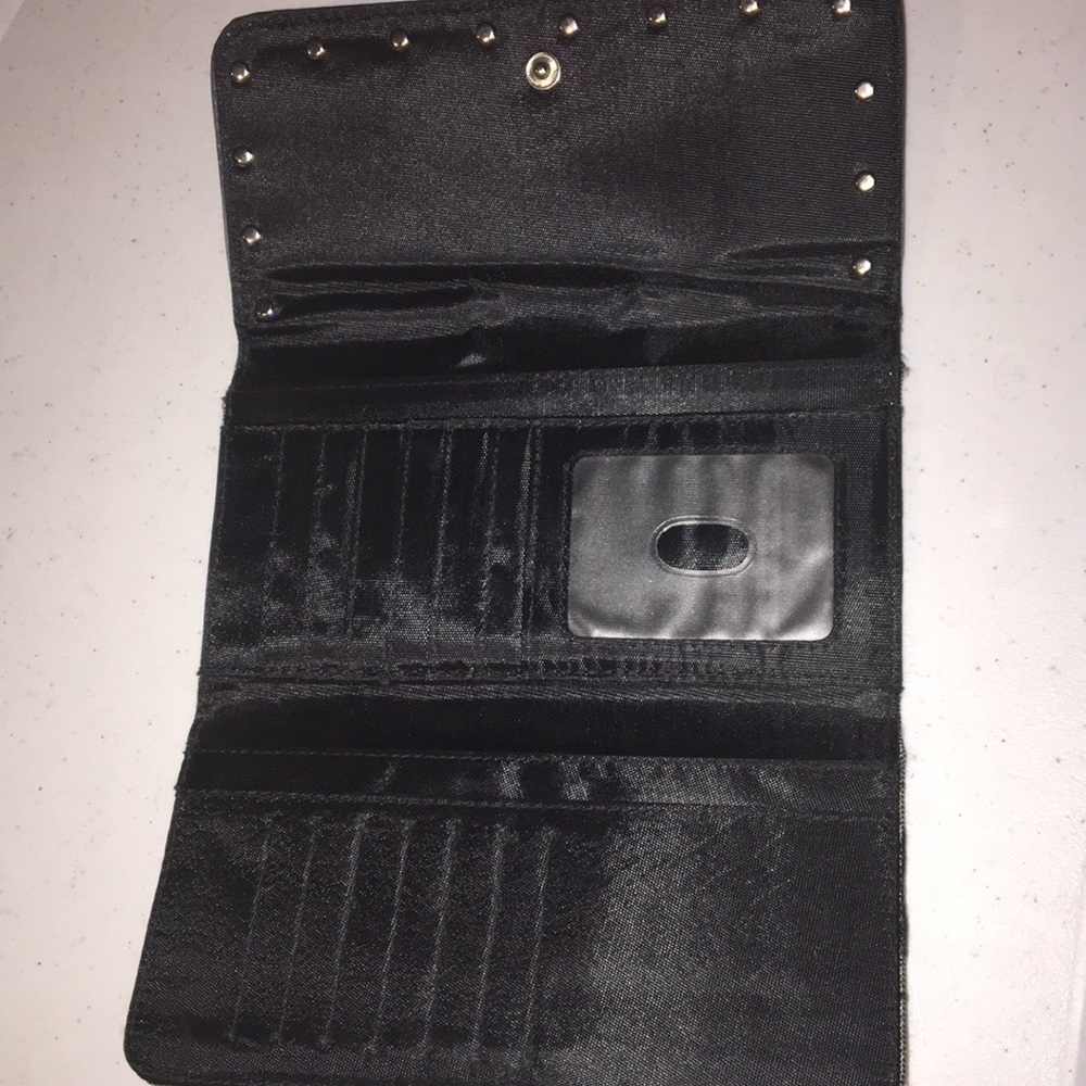 Guess inspired Wallet - Picture 3 of 3